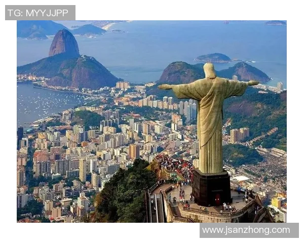 足球场上激情四溢的呐喊者 他是如何用声音激励队友并震慑对手的