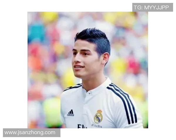 足球颜值与球技并存的明星球员头像精选，帅气与实力并重的足球魅力展示