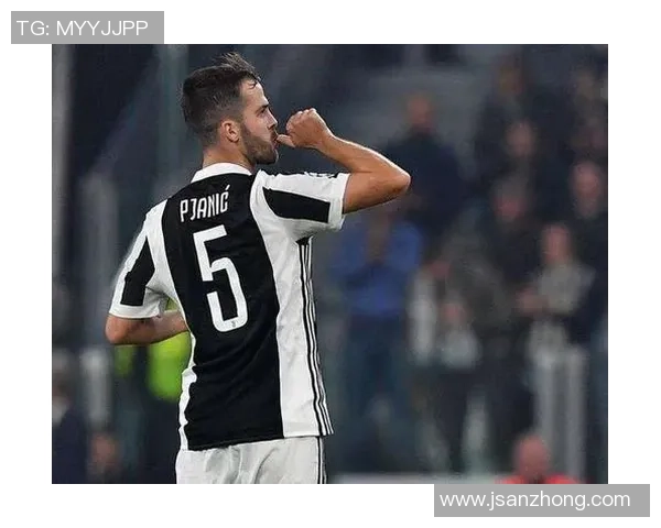 全球前锋排名大揭秘：足球巨星们谁才是当今最强进攻手